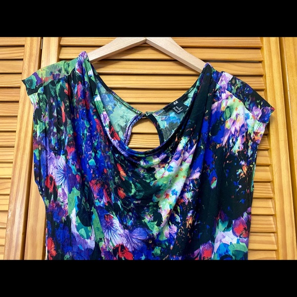 Multicolor Top - Picture 2 of 3